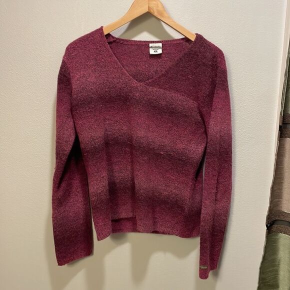 Columbia woman’s pink v neck sweater - Picture 2 of 9